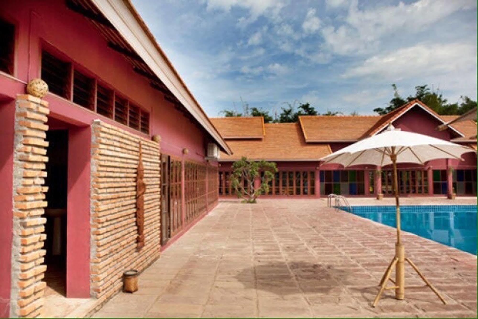 Chiangmai Royal Creek Hotel Ханг-Донг Экстерьер фото